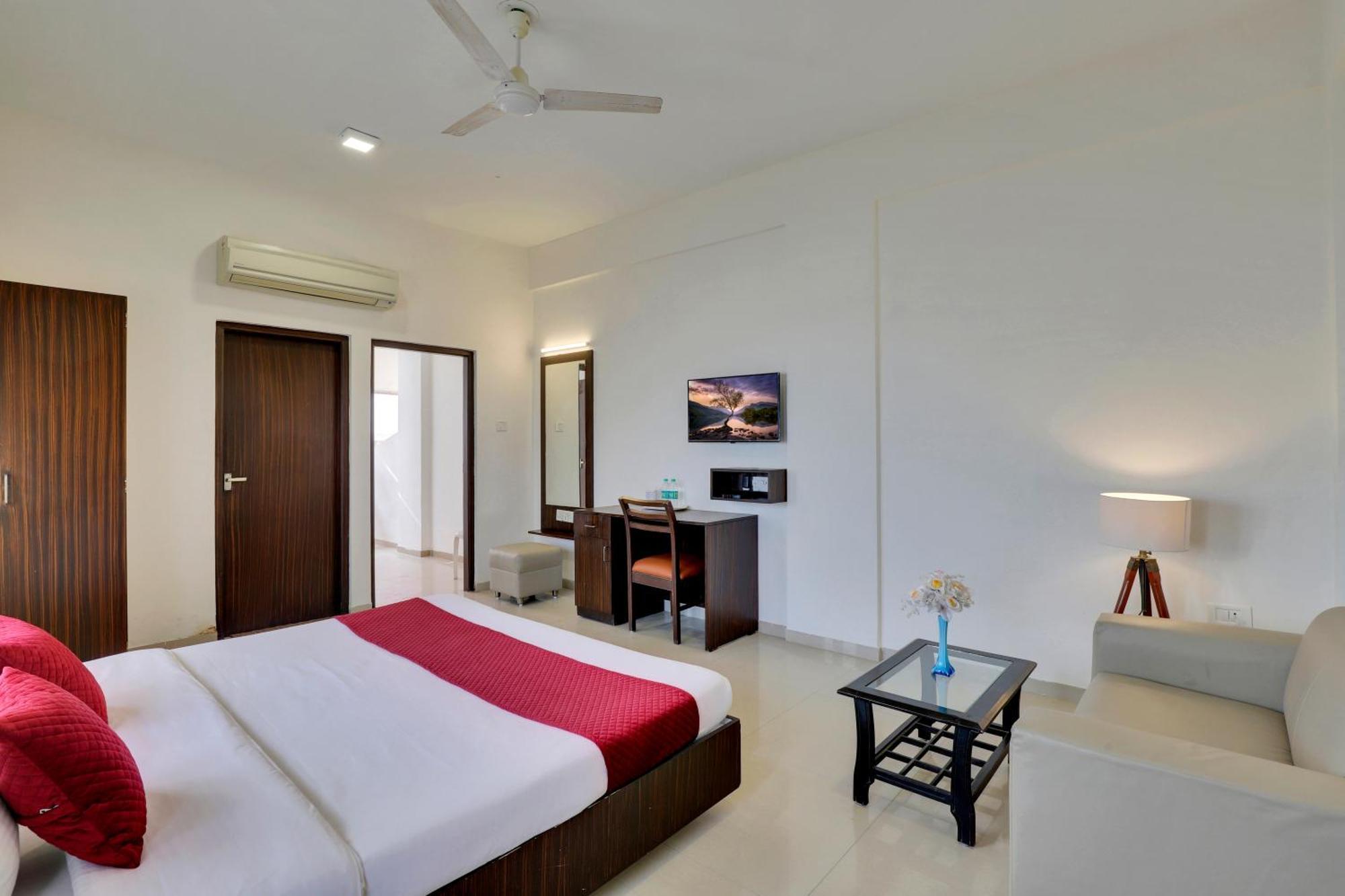 Goverdhan Greens Resort Dwarka L Hotels In Dwarka Экстерьер фото