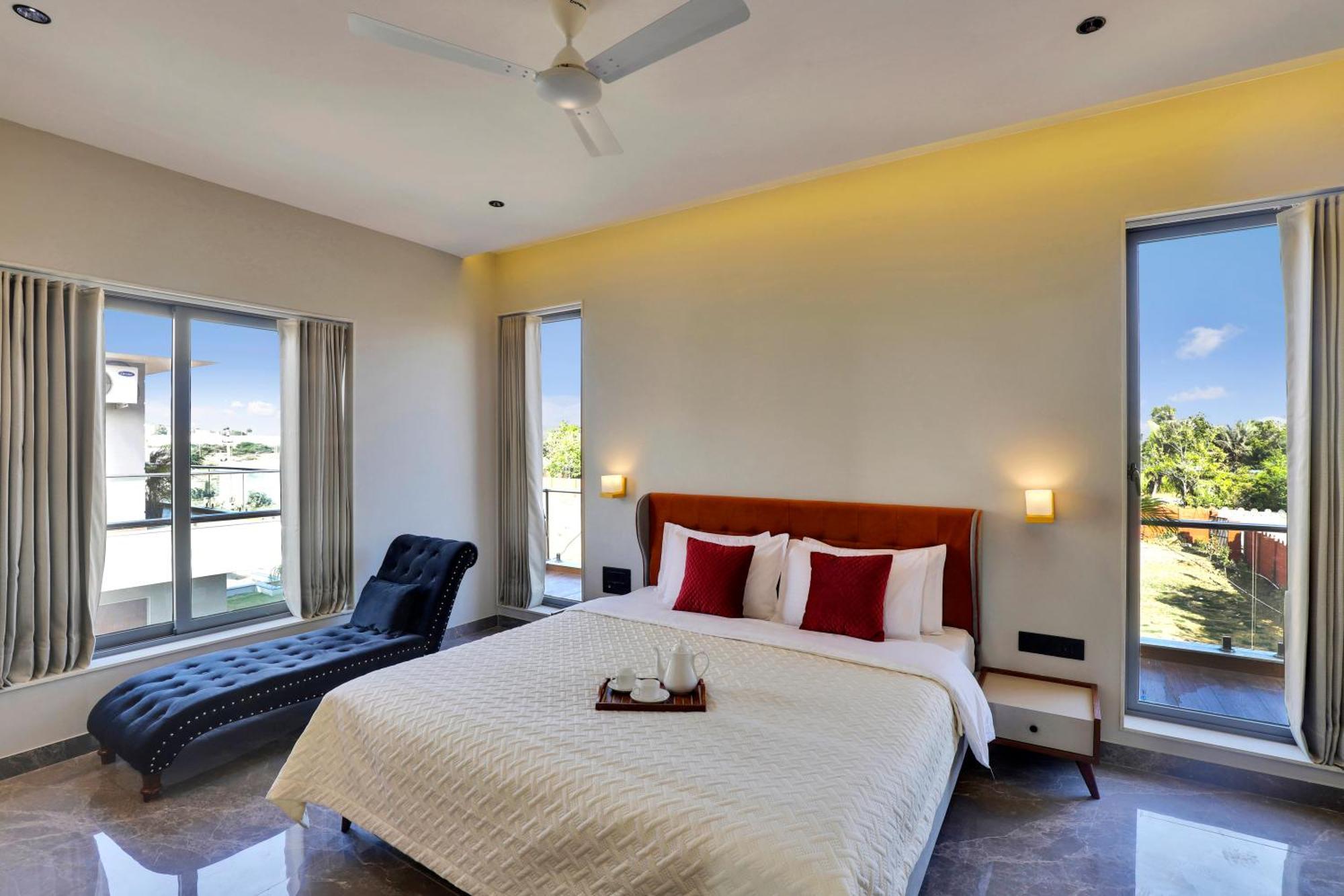 Goverdhan Greens Resort Dwarka L Hotels In Dwarka Экстерьер фото
