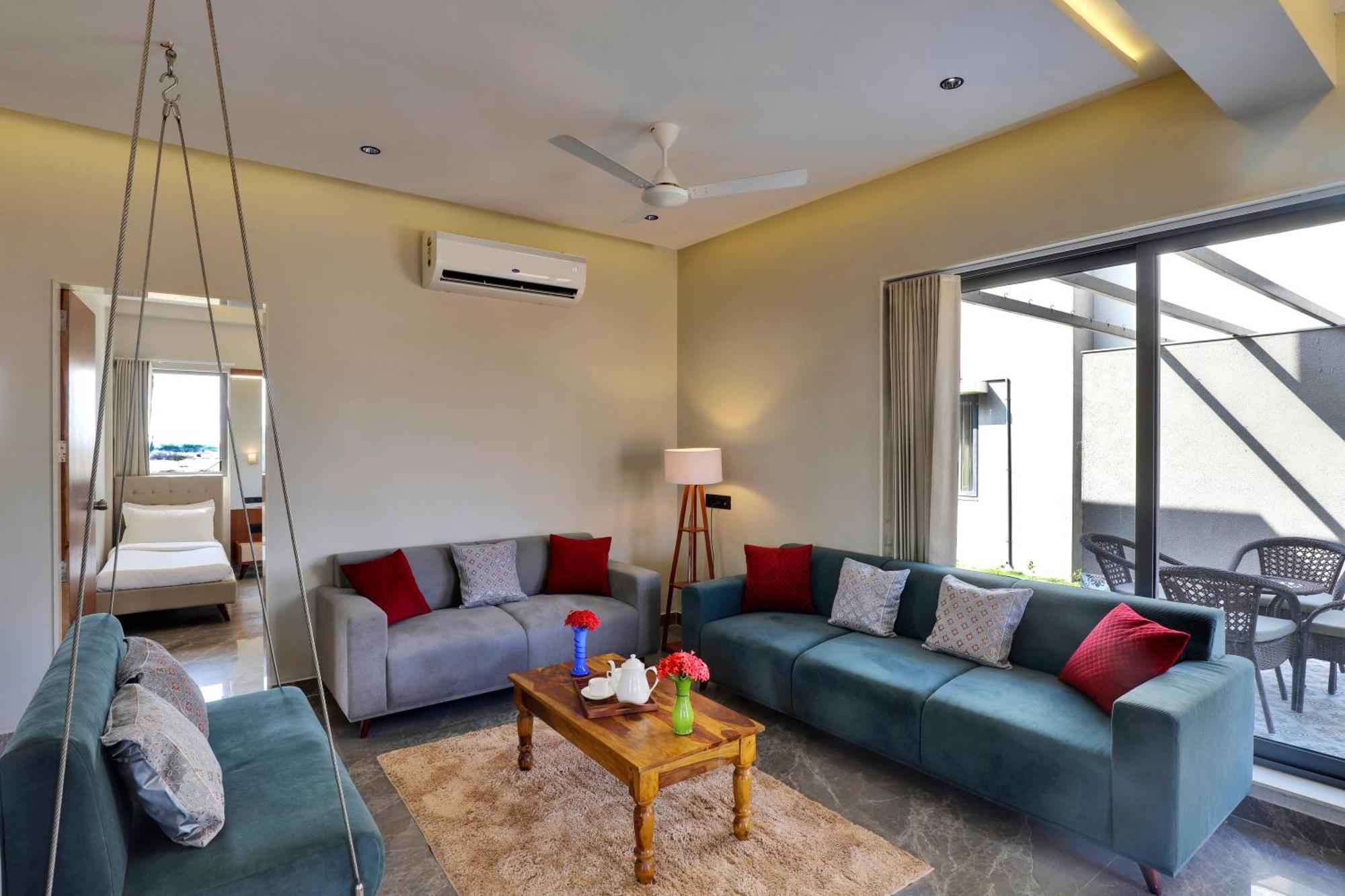 Goverdhan Greens Resort Dwarka L Hotels In Dwarka Экстерьер фото