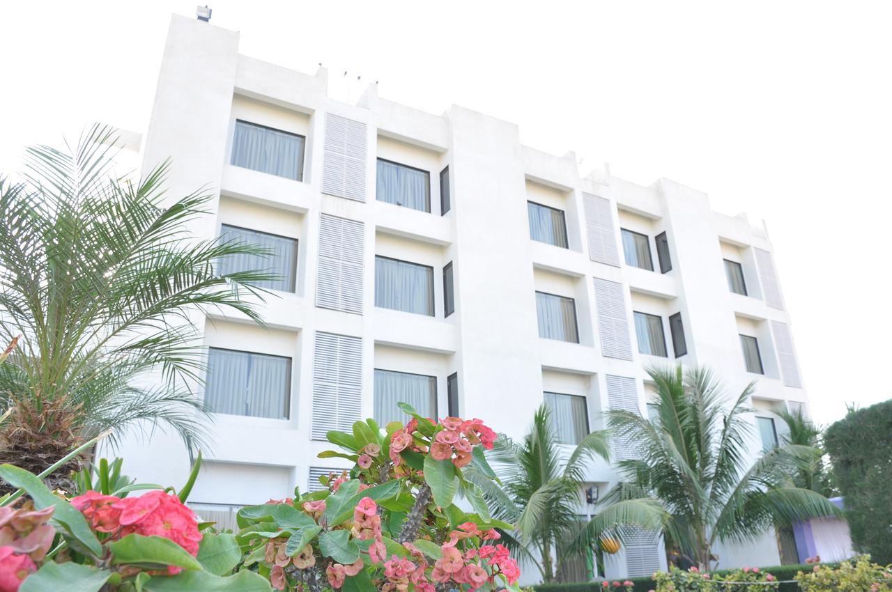 Goverdhan Greens Resort Dwarka L Hotels In Dwarka Экстерьер фото