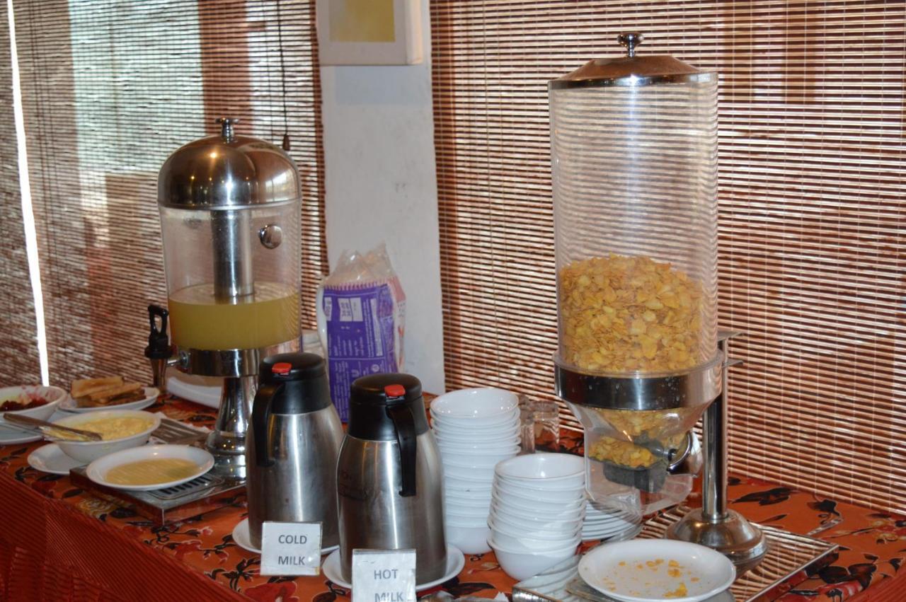 Goverdhan Greens Resort Dwarka L Hotels In Dwarka Экстерьер фото